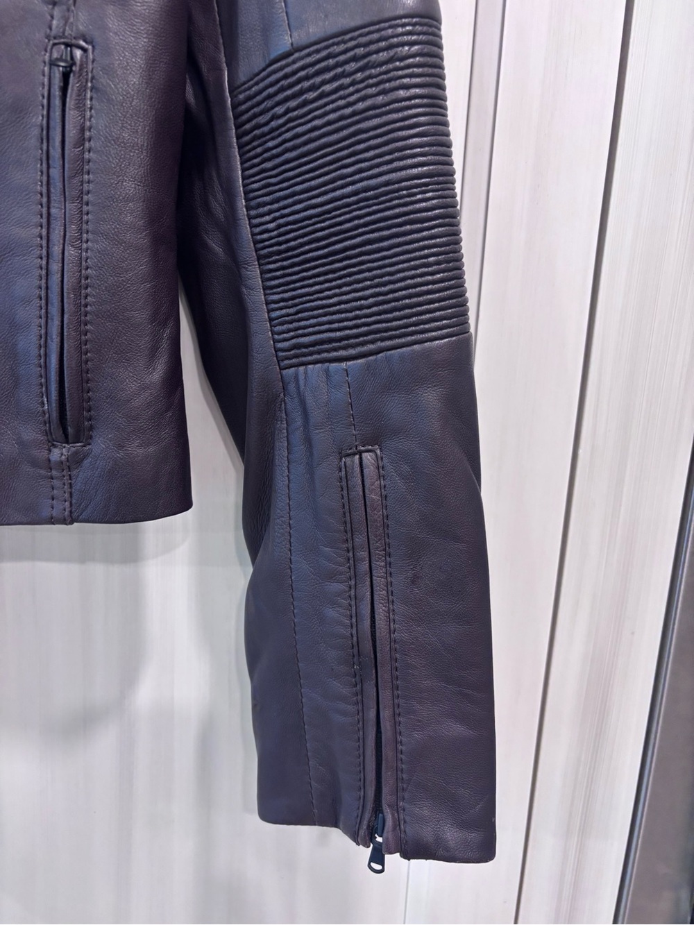 Danier women’s genuine leather moto jacket dark eggplant purple quilted zip S - Picture 5 of 13